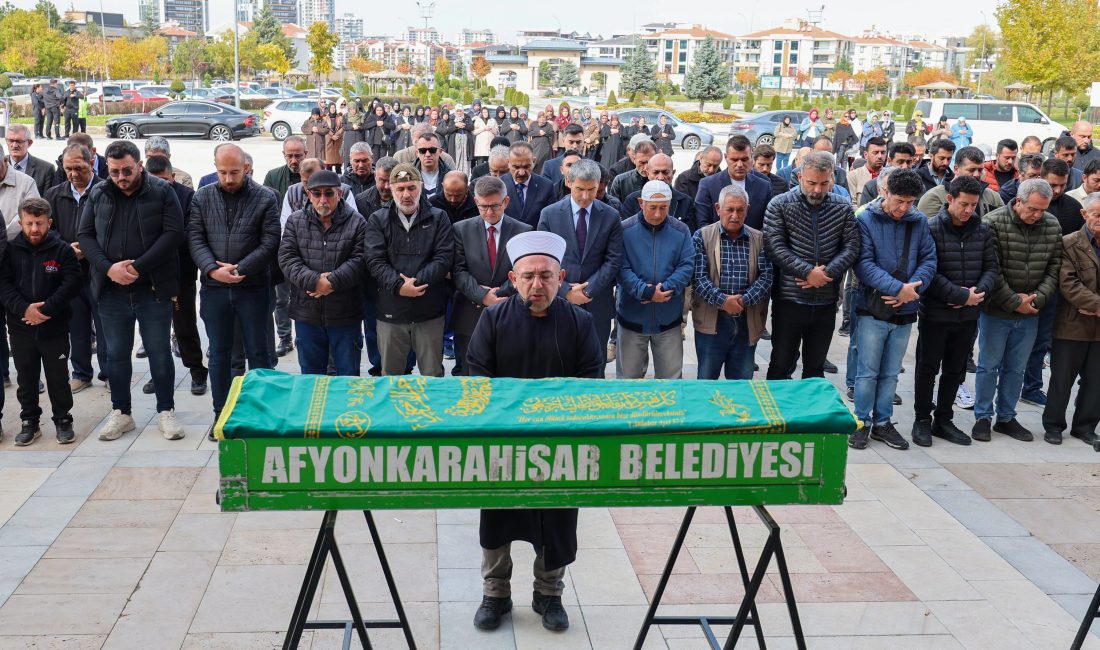 Afyonkarahisar Valisi Dr. Naci Aktaş, vefat eden Afyonkarahisar Defterdarlığı personeli