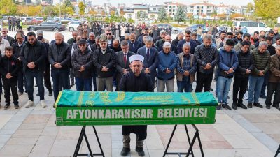 Afyonkarahisar Valisi Dr. Naci Aktaş, vefat eden Afyonkarahisar Defterdarlığı personeli