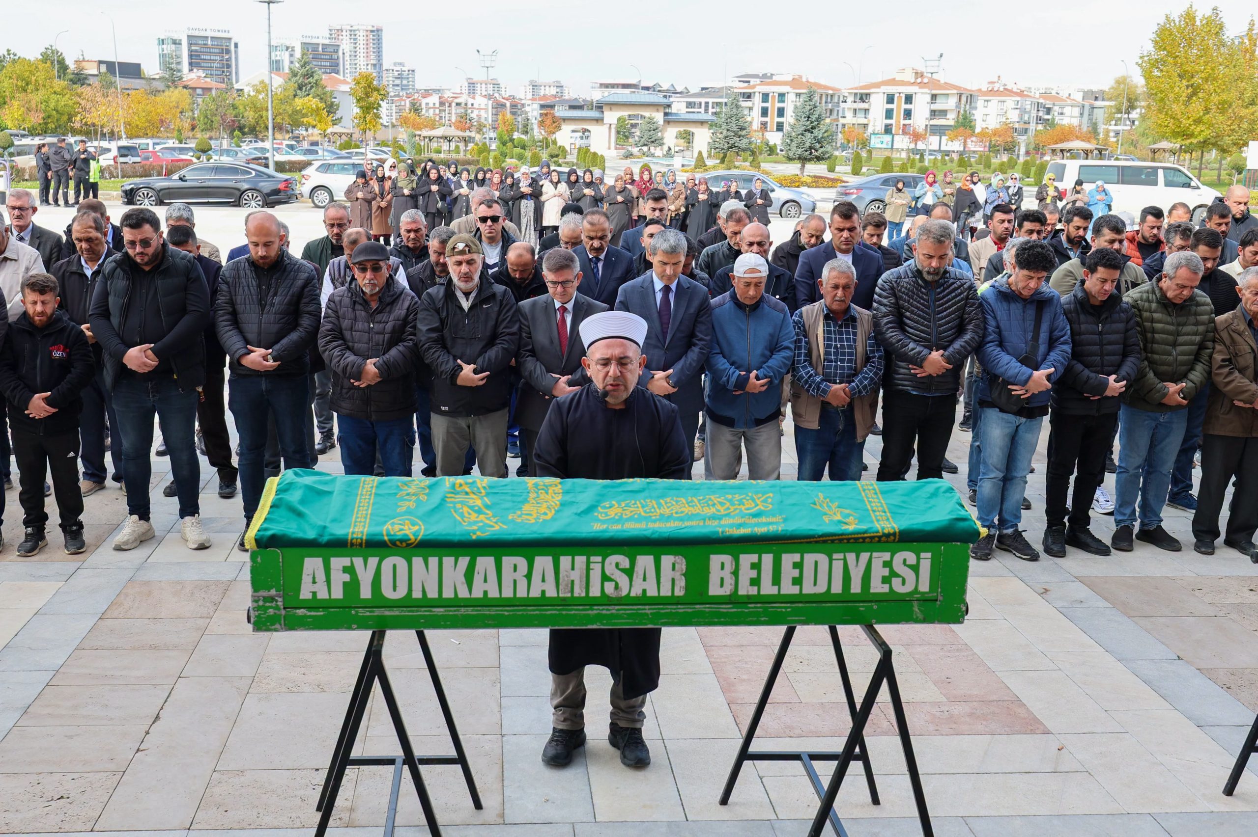 Afyonkarahisar Valisi Dr. Naci Aktaş, vefat eden Afyonkarahisar Defterdarlığı personeli