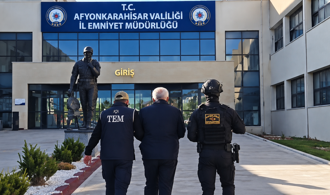 Afyonkarahisar’da polis ekiplerinin aranan şahıslara yönelik çalışmasında, FETÖ/PDY üyeliği suçundan