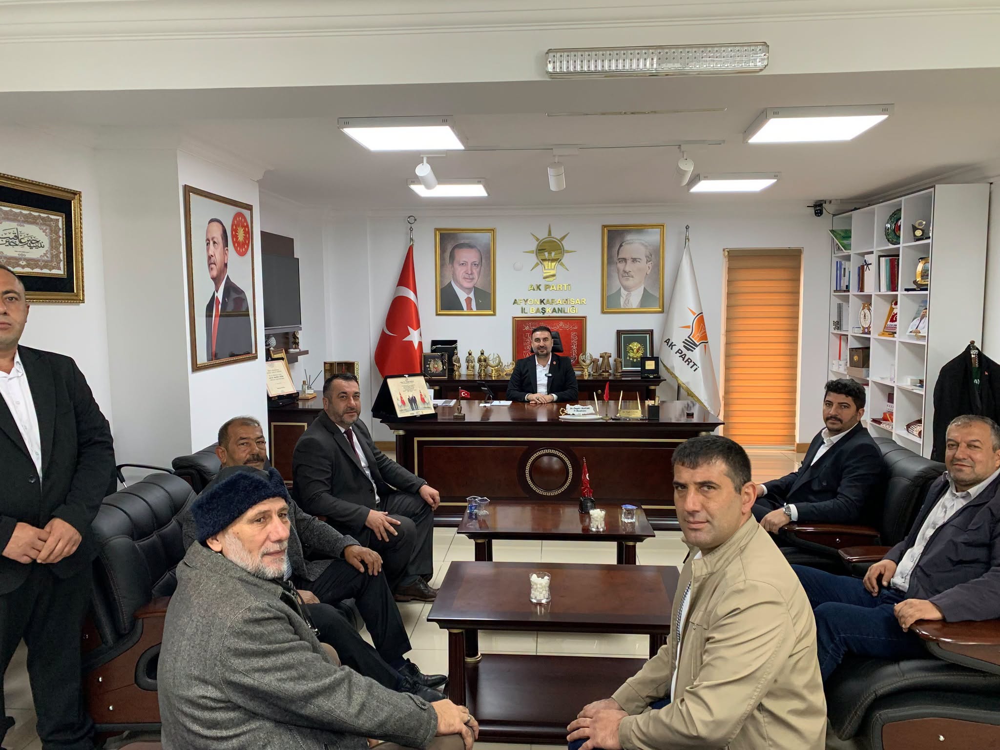 Özgür Kavak’a hayırlı olsun ziyaretleri sürüyor