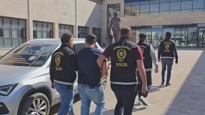 Afyonkarahisar’da simit almak için işletmeye giren vatandaşın çalışır vaziyette bıraktığı