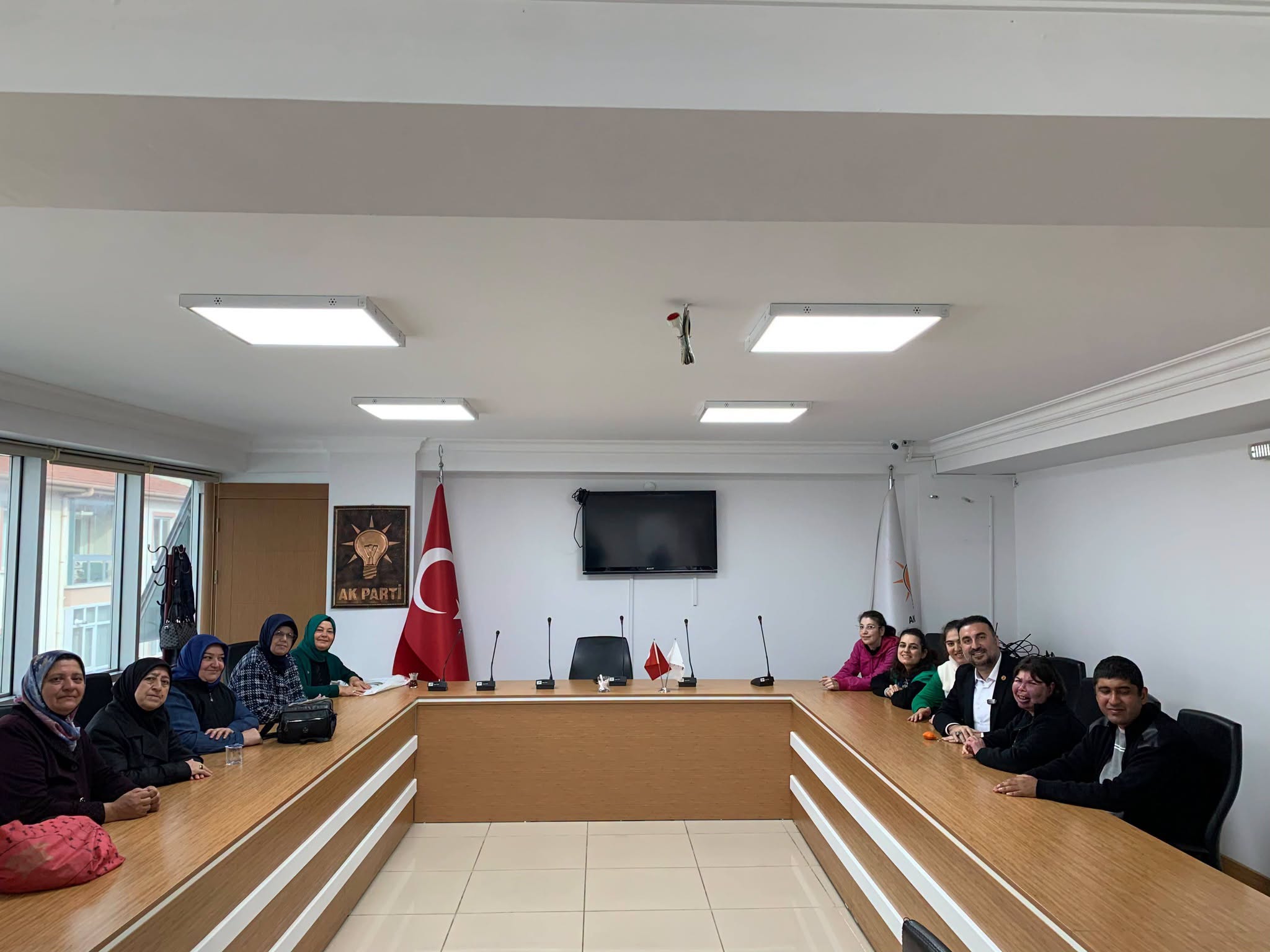 Özgür Kavak’a hayırlı olsun ziyaretleri sürüyor