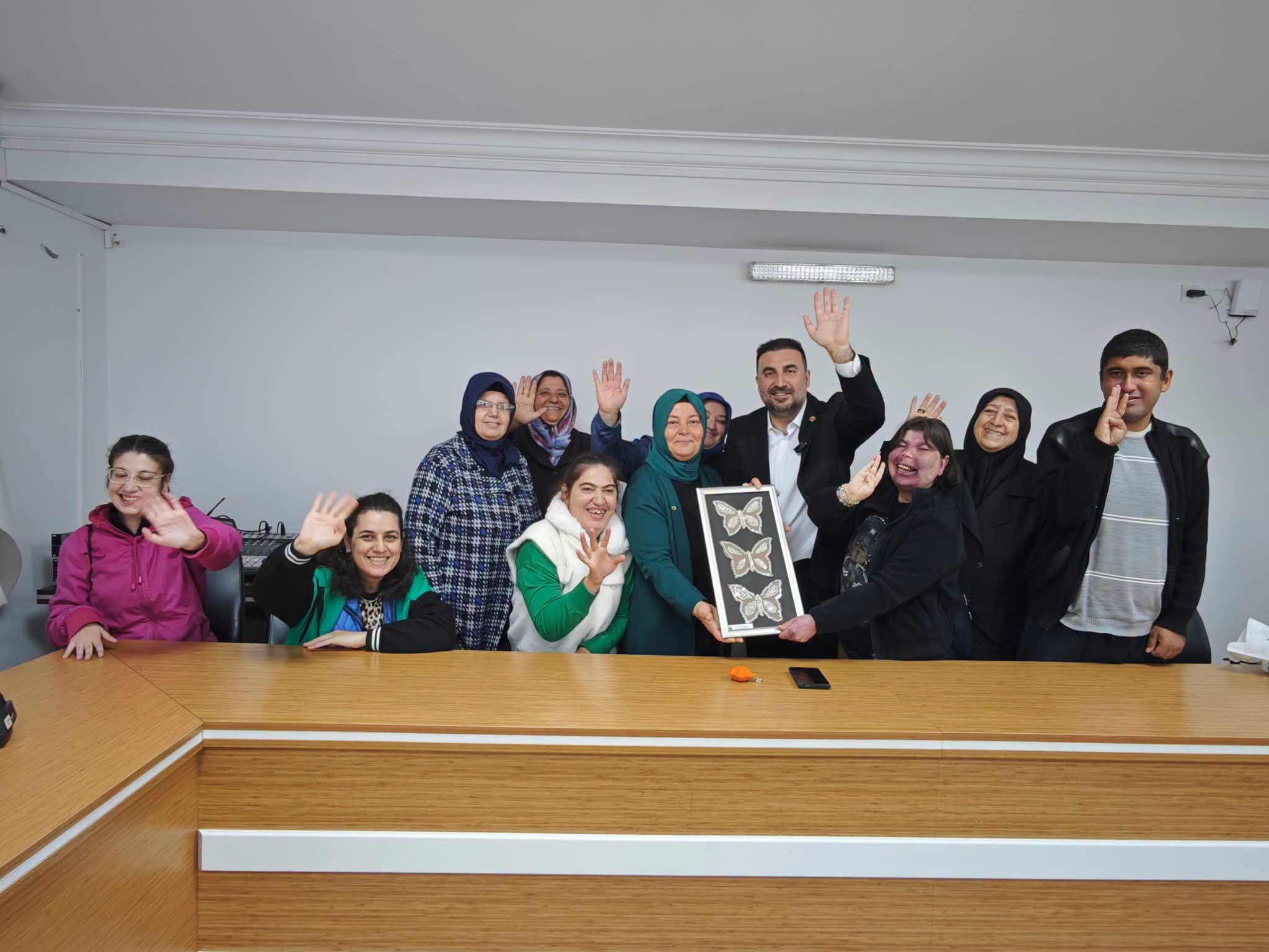 Özgür Kavak’a hayırlı olsun ziyaretleri sürüyor