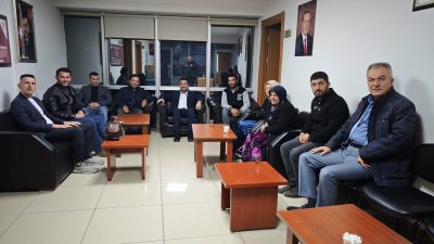 AK Parti Afyonkarahisar İl Başkanı Özgür Kavak, teşkilat mensupları ve