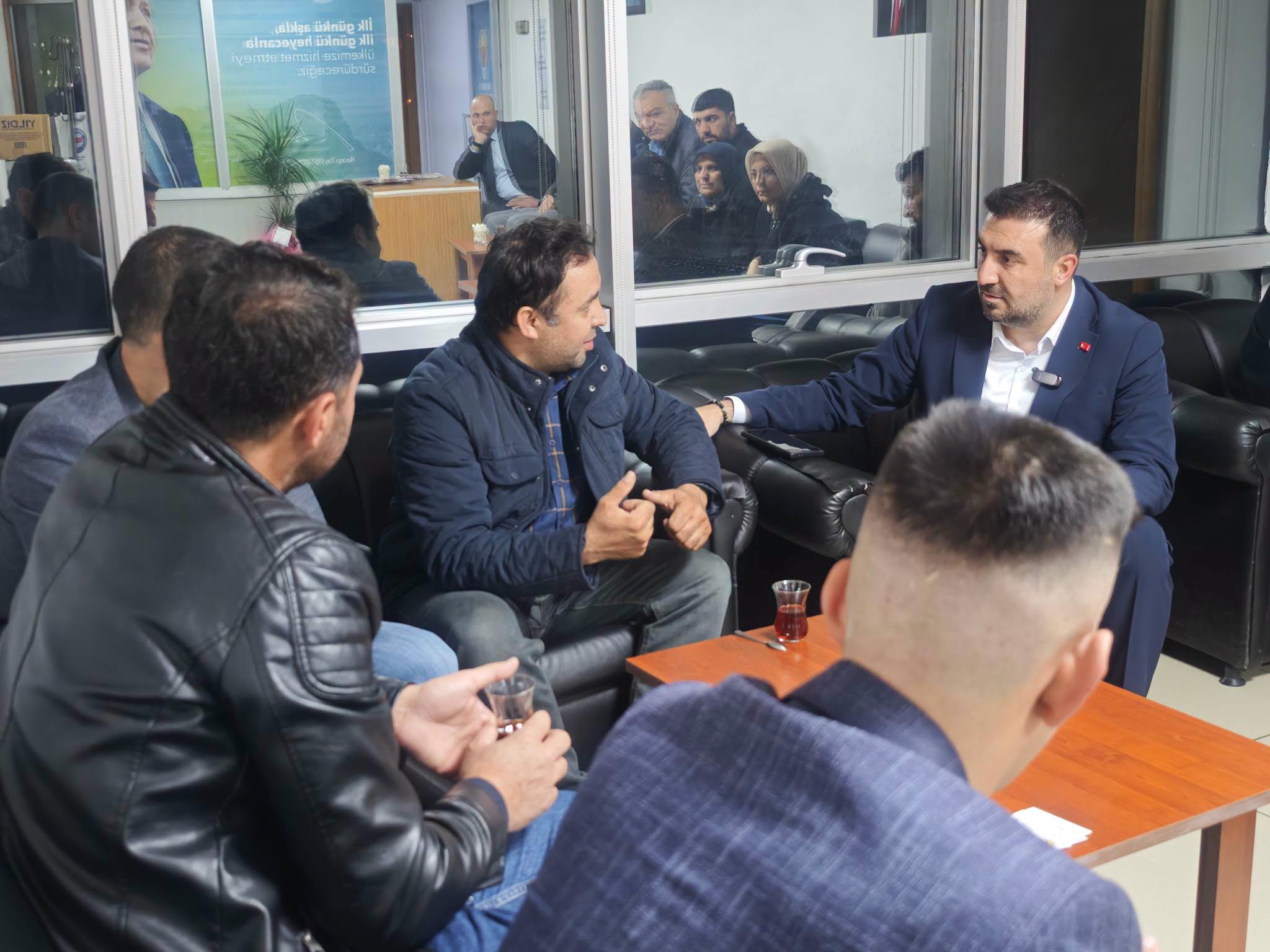 Özgür Kavak, hemşehrileriyle buluşmaya devam ediyor 1 Özgür Kavak, hemşehrileriyle buluşmaya devam ediyor