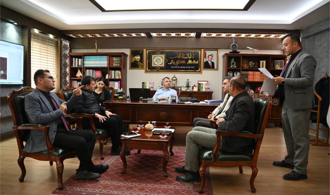 Emirdağ Belediye Başkanı Serkan Koyuncu, haftanın son iş gününe Belediye