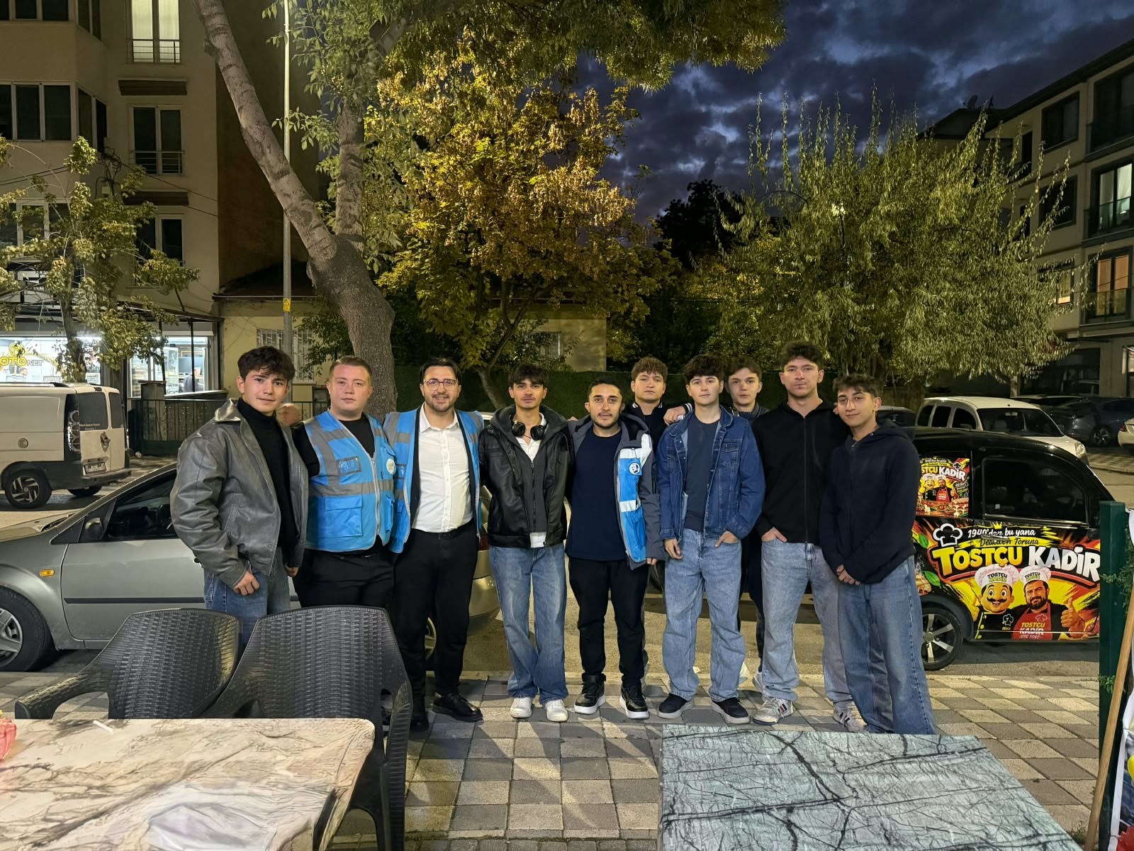 AK Gençlik’ten 18 yaşına giren gençlere doğum günü sürprizi 5 AK Gençlik’ten 18 yaşına giren gençlere doğum günü sürprizi