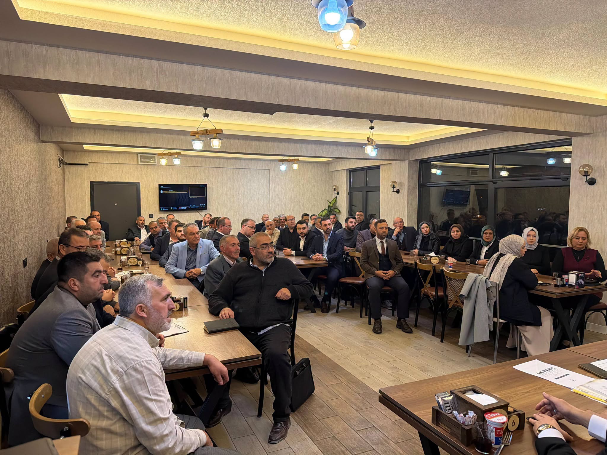 AK Parti Afyon’da vefa buluşması 1 AK Parti Afyon’da vefa buluşması