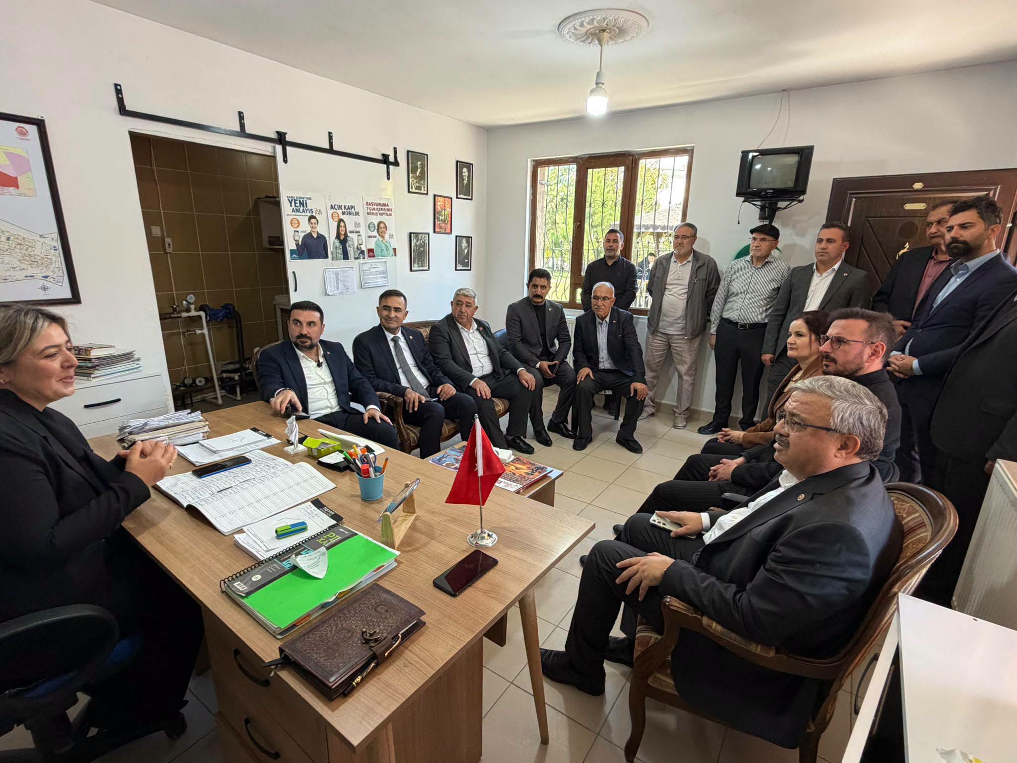 AK Parti heyetinden Selçuklu Mahallesi’ne ziyaret 2 AK Parti heyetinden Selçuklu Mahallesi’ne ziyaret