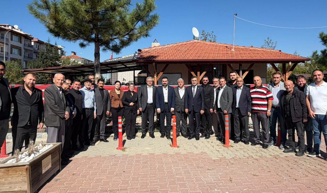 AK Parti Afyonkarahisar İl Başkanı Dr. Özgür Kavak ve beraberindeki
