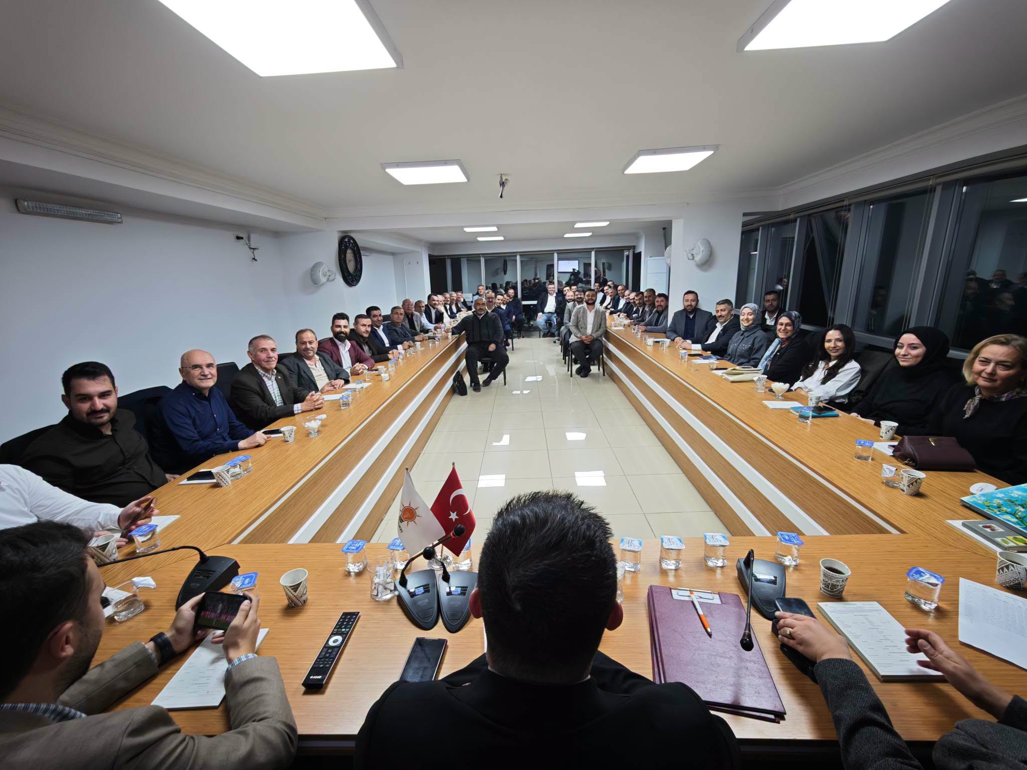 AK Parti’de gündem teşkilat çalışmaları
