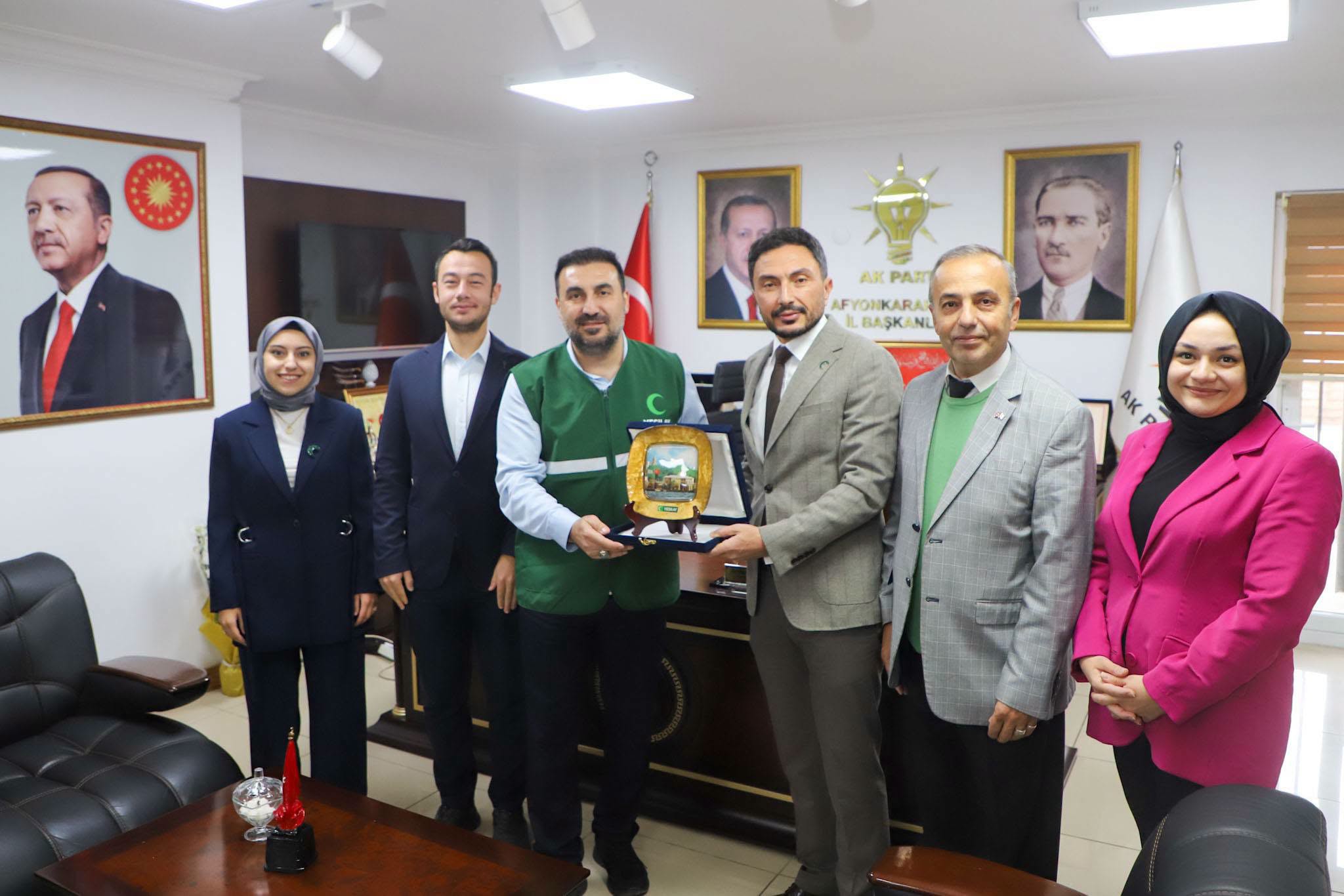AK Parti’de ziyaret ve vefa buluşmaları 5 AK Parti’de ziyaret ve vefa buluşmaları
