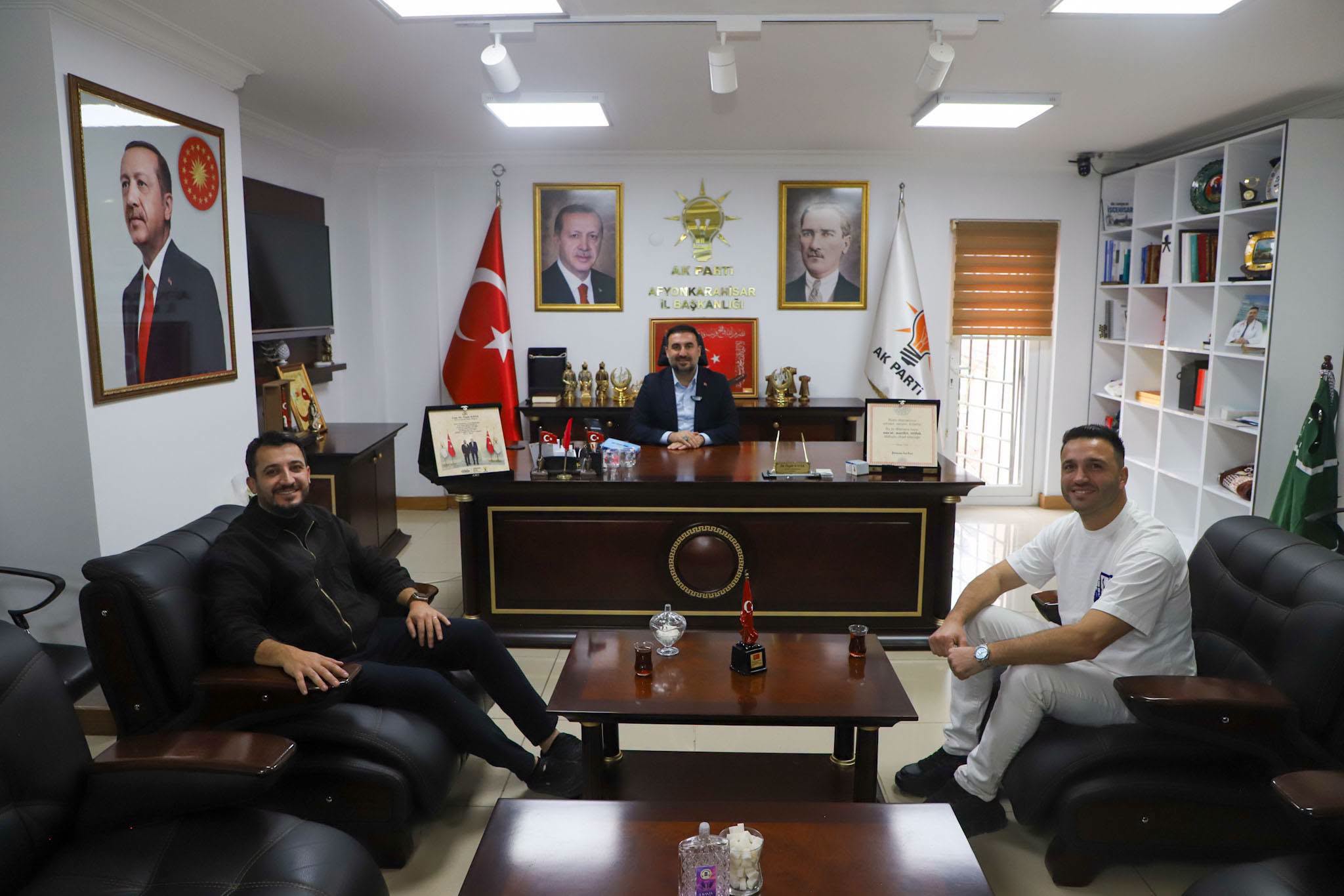 AK Parti’de ziyaret ve vefa buluşmaları 6 AK Parti’de ziyaret ve vefa buluşmaları