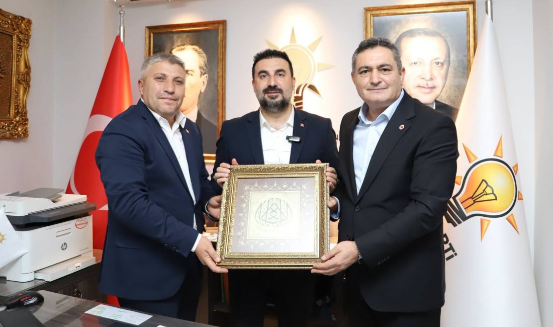 AK Parti Afyonkarahisar İl Başkanı Dr. Özgür Kavak ve beraberindeki