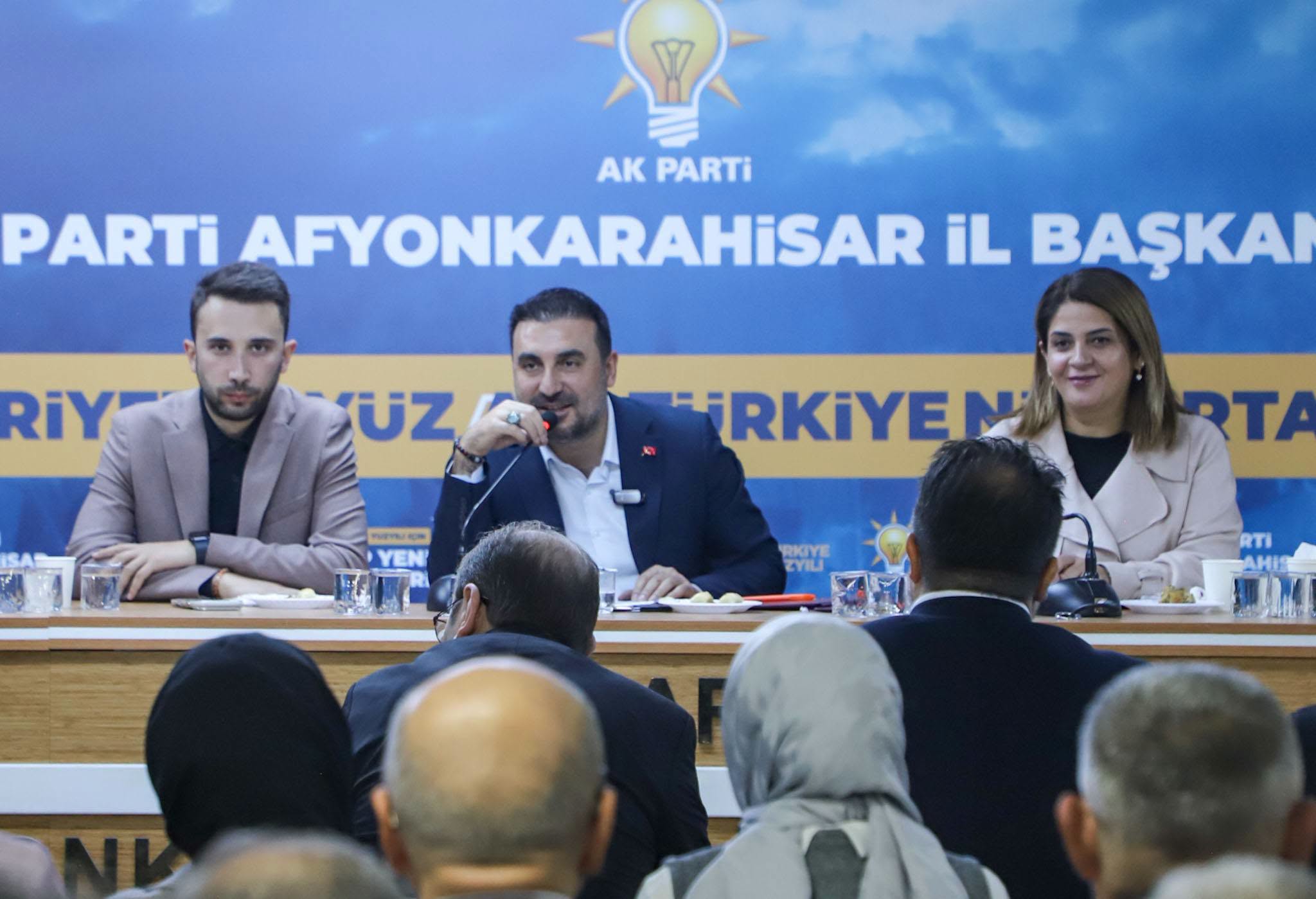 AK teşkilatta haftalık toplantı yapıldı