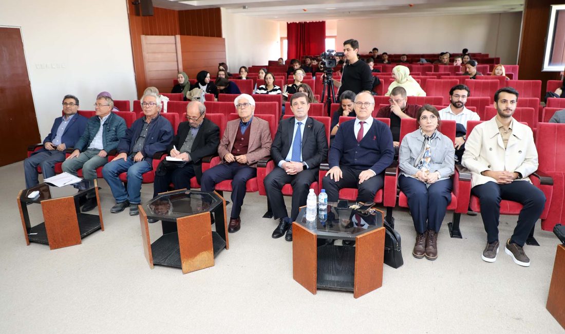 Afyon Kocatepe Üniversitesinde (AKÜ) Cumhuriyet’in ilanının 103. yıl dönümü dolayısıyla