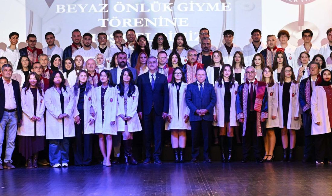 Afyon Kocatepe Üniversitesi (AKÜ) Veteriner Fakültesi birinci sınıf öğrencileri için