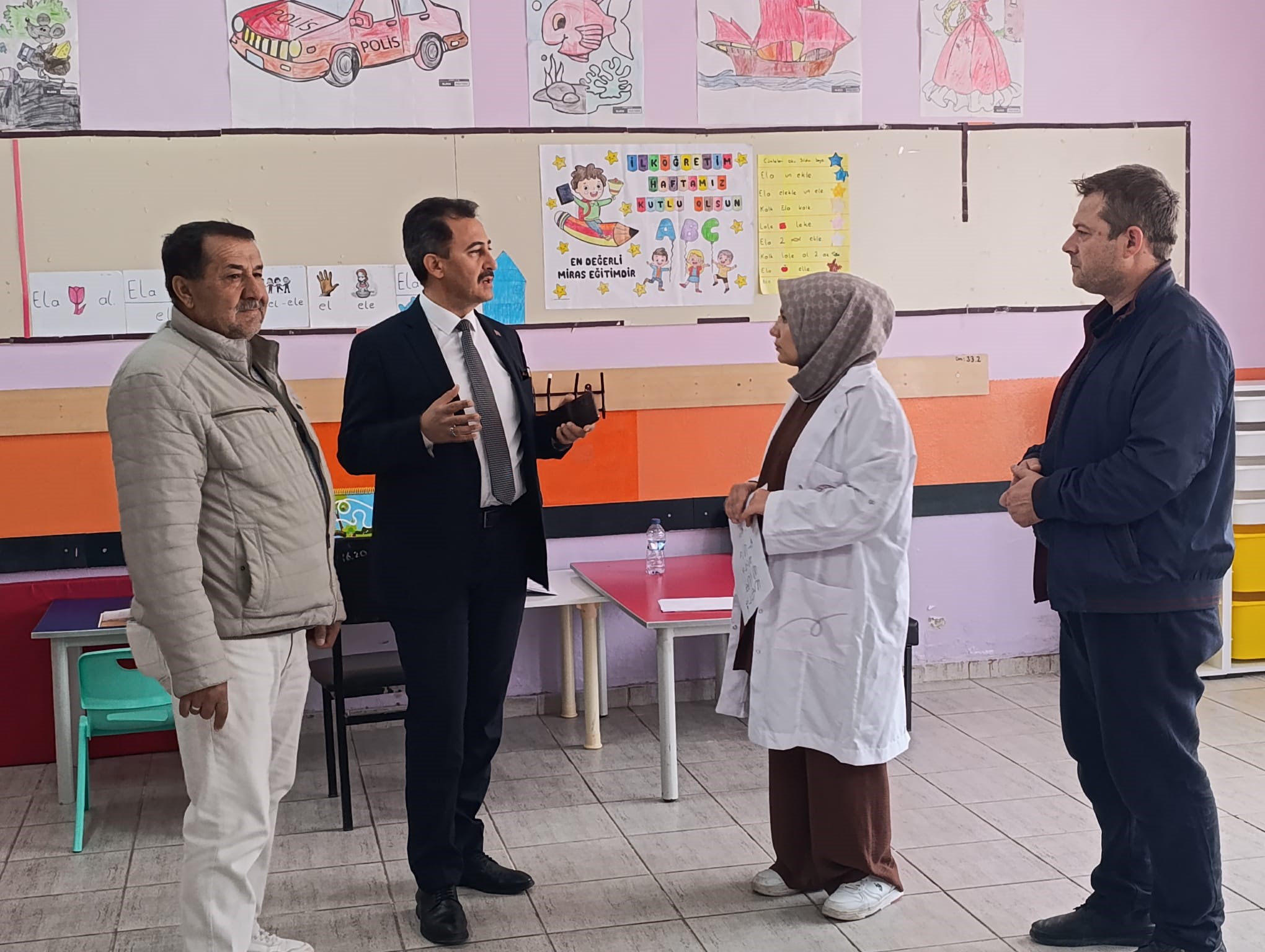 Afyonkarahisar’ın Bolvadin Millî Eğitim Müdürü Mehmet Ali Keleş gerçekleştirdiği okul