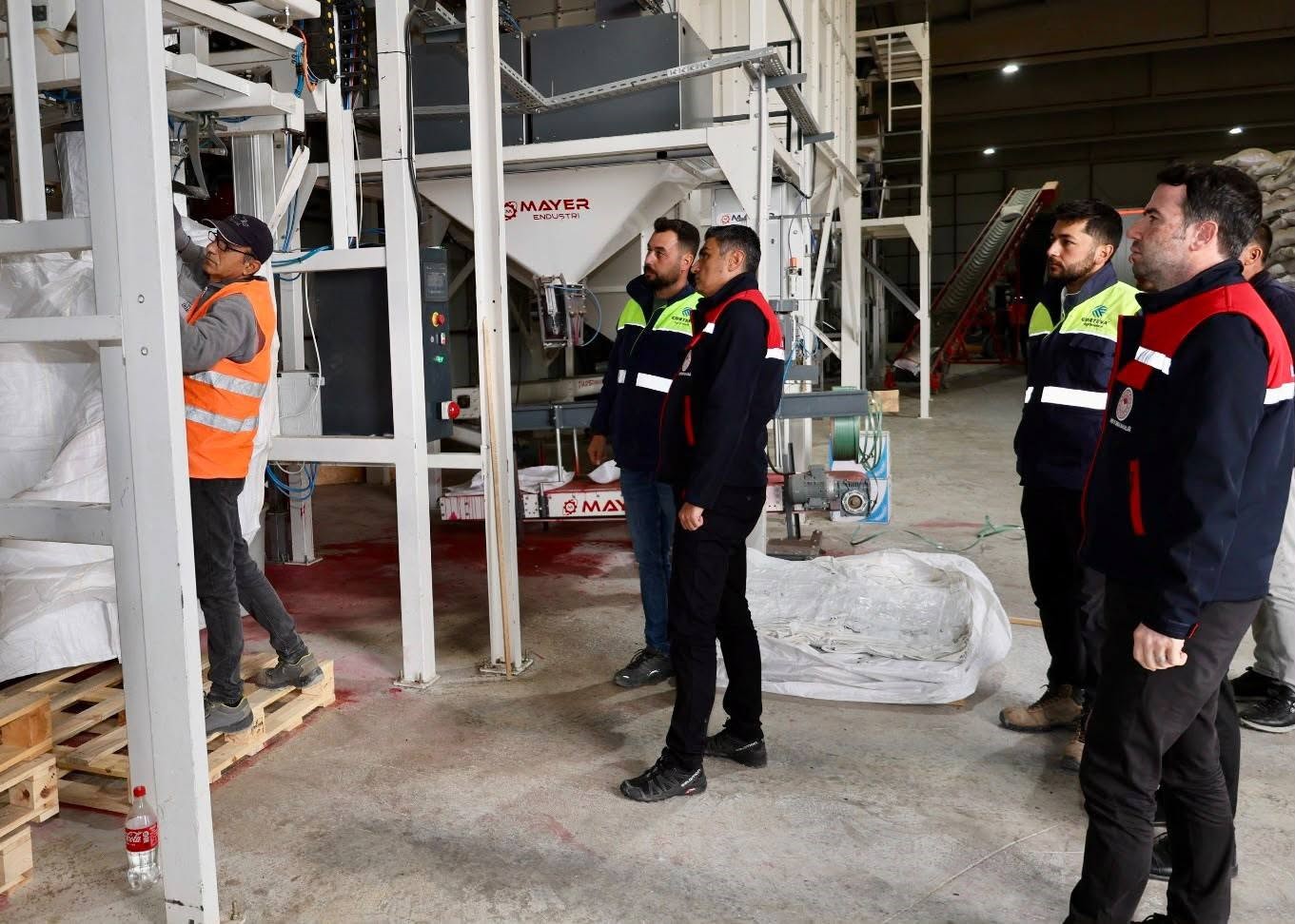 Vali Aktaş, dondurulmuş patates üretimini yerinde inceledi 1 Vali Aktaş, dondurulmuş patates üretimini yerinde inceledi