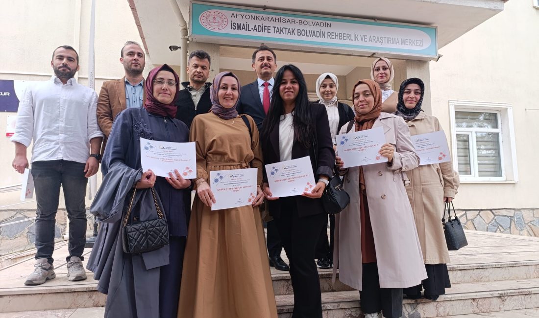 Afyonkarahisar’ın Bolvadin ilçesinde, yürütüldükleri uluslararası e-Twinning projeleriyle Ulusal Kalite Etiketi