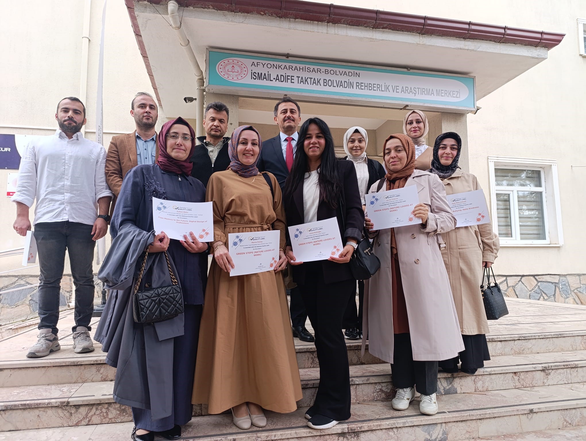 Afyonkarahisar’ın Bolvadin ilçesinde, yürütüldükleri uluslararası e-Twinning projeleriyle Ulusal Kalite Etiketi