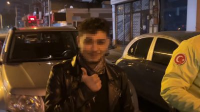 Bursa'da alkol denetimi yapan ekipleri gören motosiklet sürücüsü, önce ters