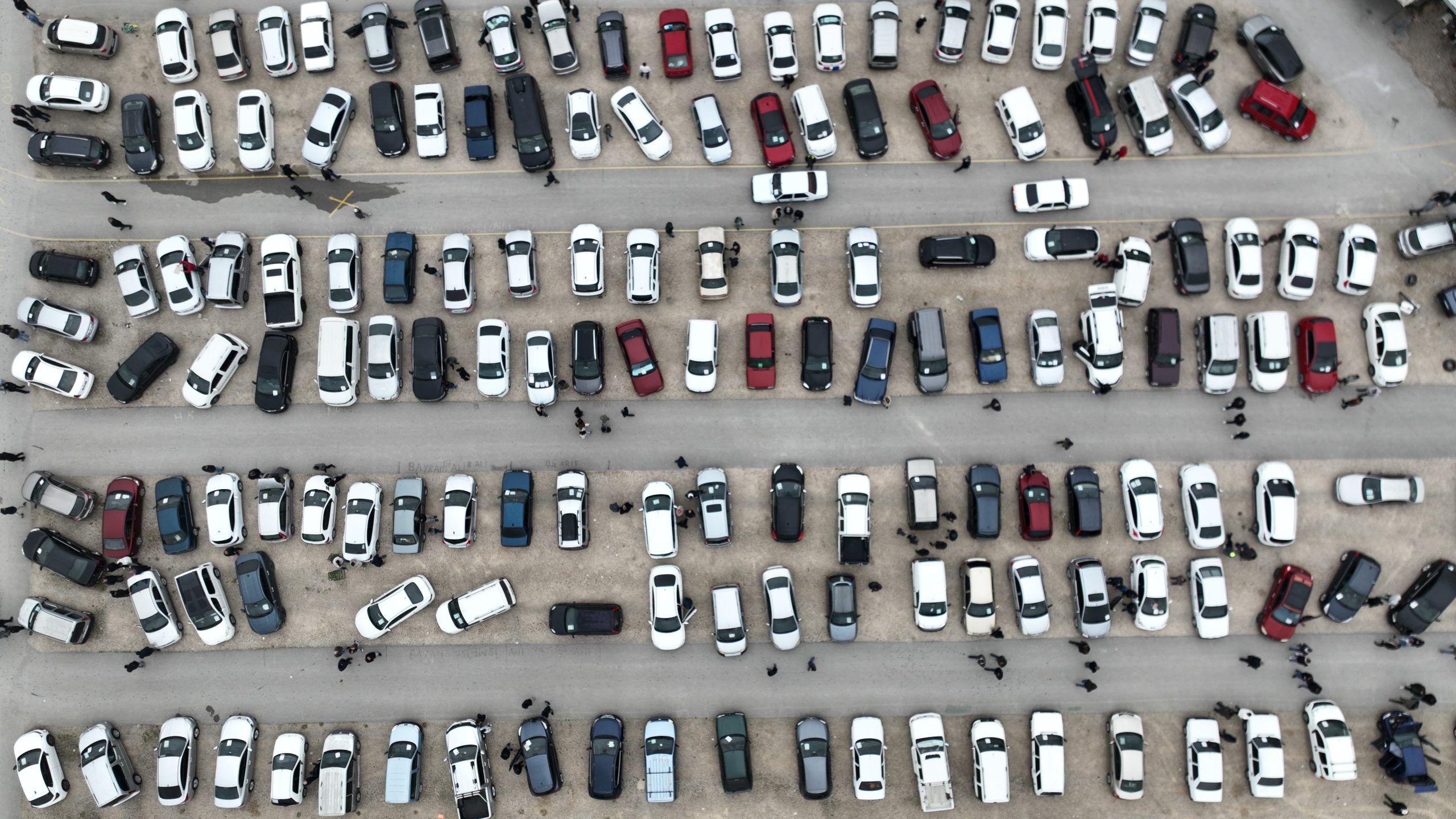 Yıllardır hayalini kurduğu otomobili alan tüketici, aracın kilometresinin düşürüldüğünü öğrenince
