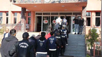 Karabük merkezli yürütülen siber suç soruşturması kapsamında 15 ilde düzenlenen