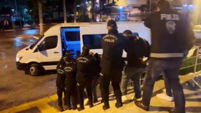 Mersin'in Gülnar ilçesinde gazino ve restoran olarak faaliyet gösteren 2