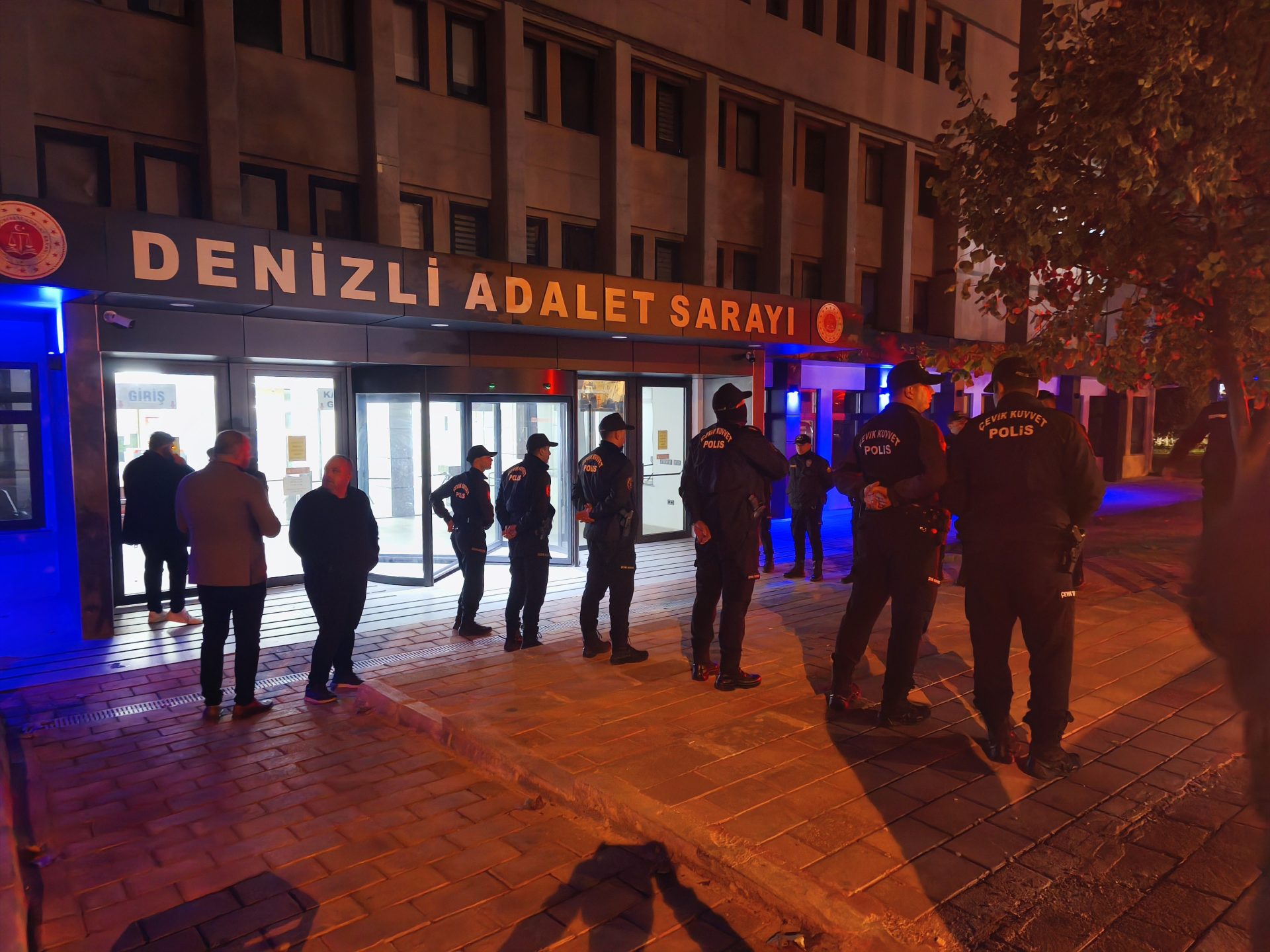 Merkezefendi Belediye Başkanı Şeniz Doğan tutuklandı 3 Merkezefendi Belediye Başkanı Şeniz Doğan tutuklandı
