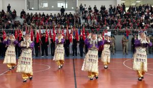Afyonkarahisar’da 29 Ekim Cumhuriyet Bayramı dolayısıyla düzenlenen kutlama programı, şiir
