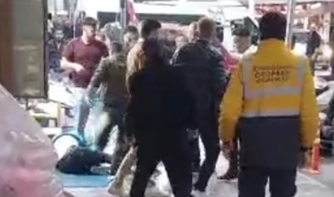Afyonkarahisar'da kentin en işlek caddelerinden birinde güpegündüz yaşanan sopalı ve