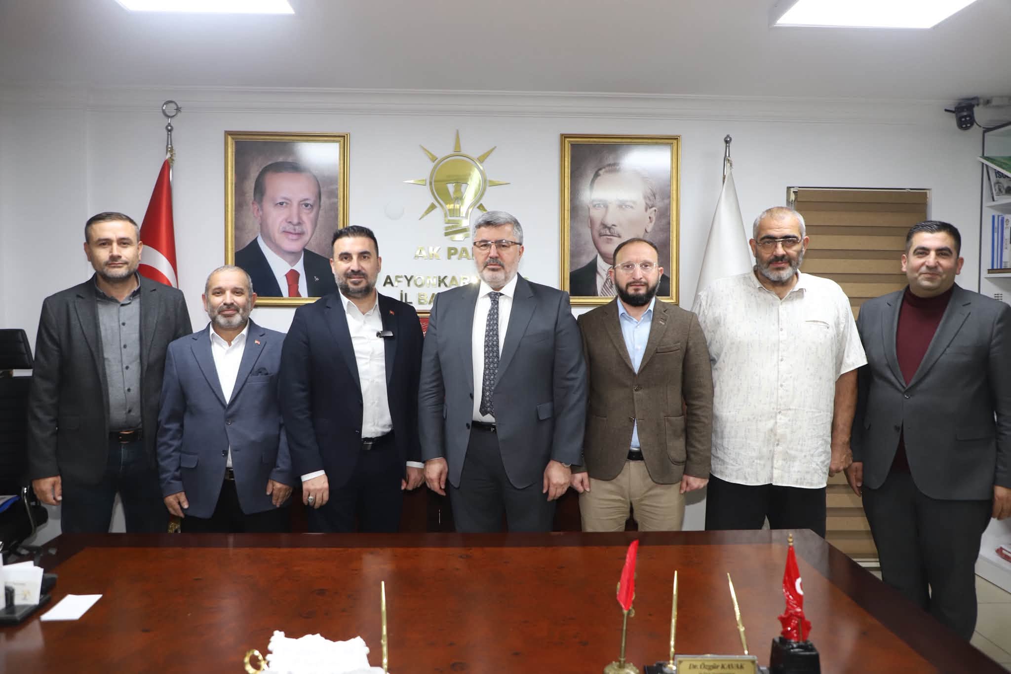 Ali Özkaya’dan Özgür Kavak’a nezaket ziyareti 1 Ali Özkaya’dan Özgür Kavak’a nezaket ziyareti