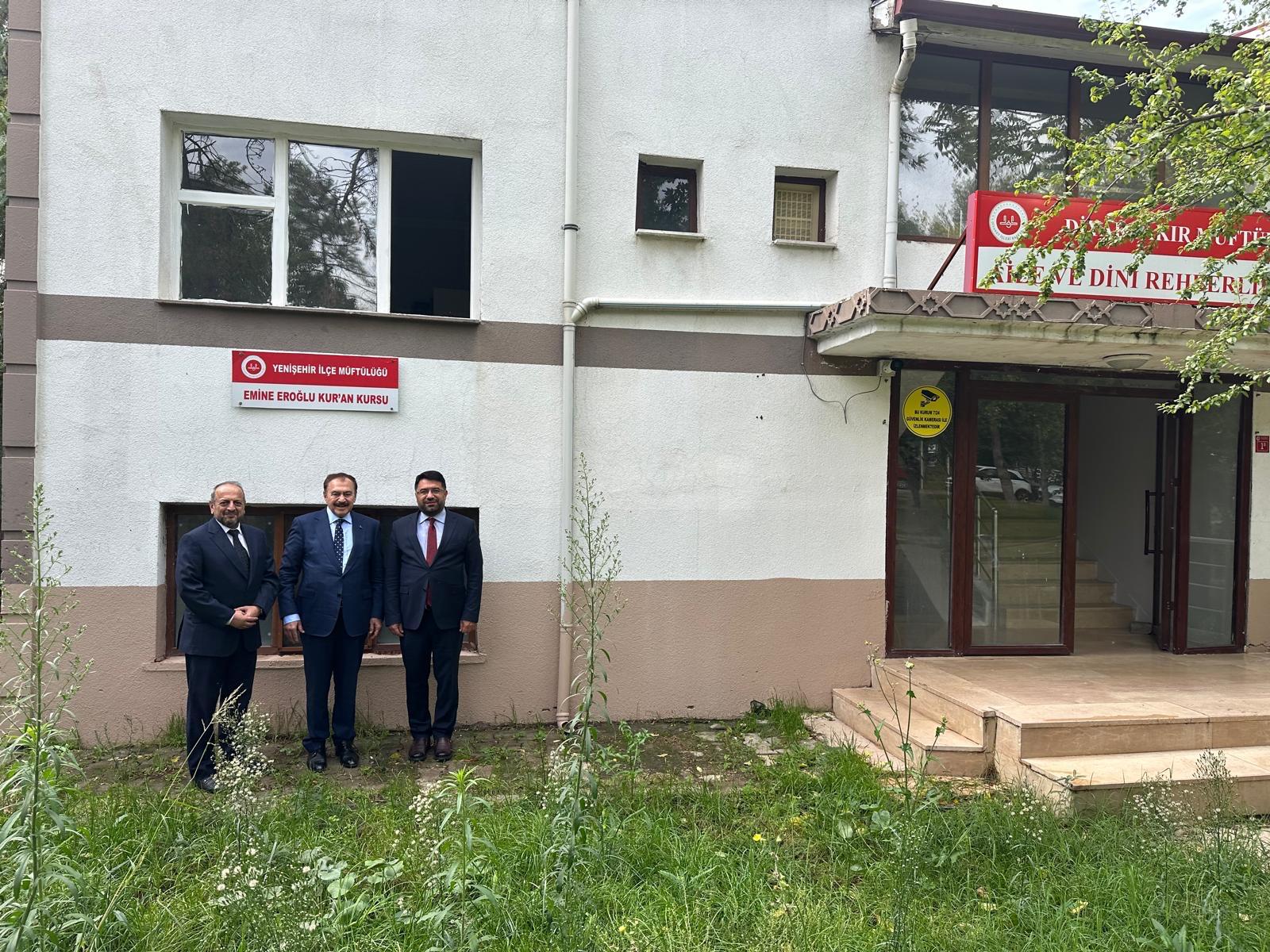Annesinin ismini taşıyan Kur’an kursunda çocuklarla buluştu 2 Annesinin ismini taşıyan Kur’an kursunda çocuklarla buluştu