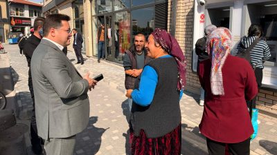 Bolvadin Belediye Başkanı Derviş Aynacı, vatandaşlarla bir araya gelerek hemşehrilerinin