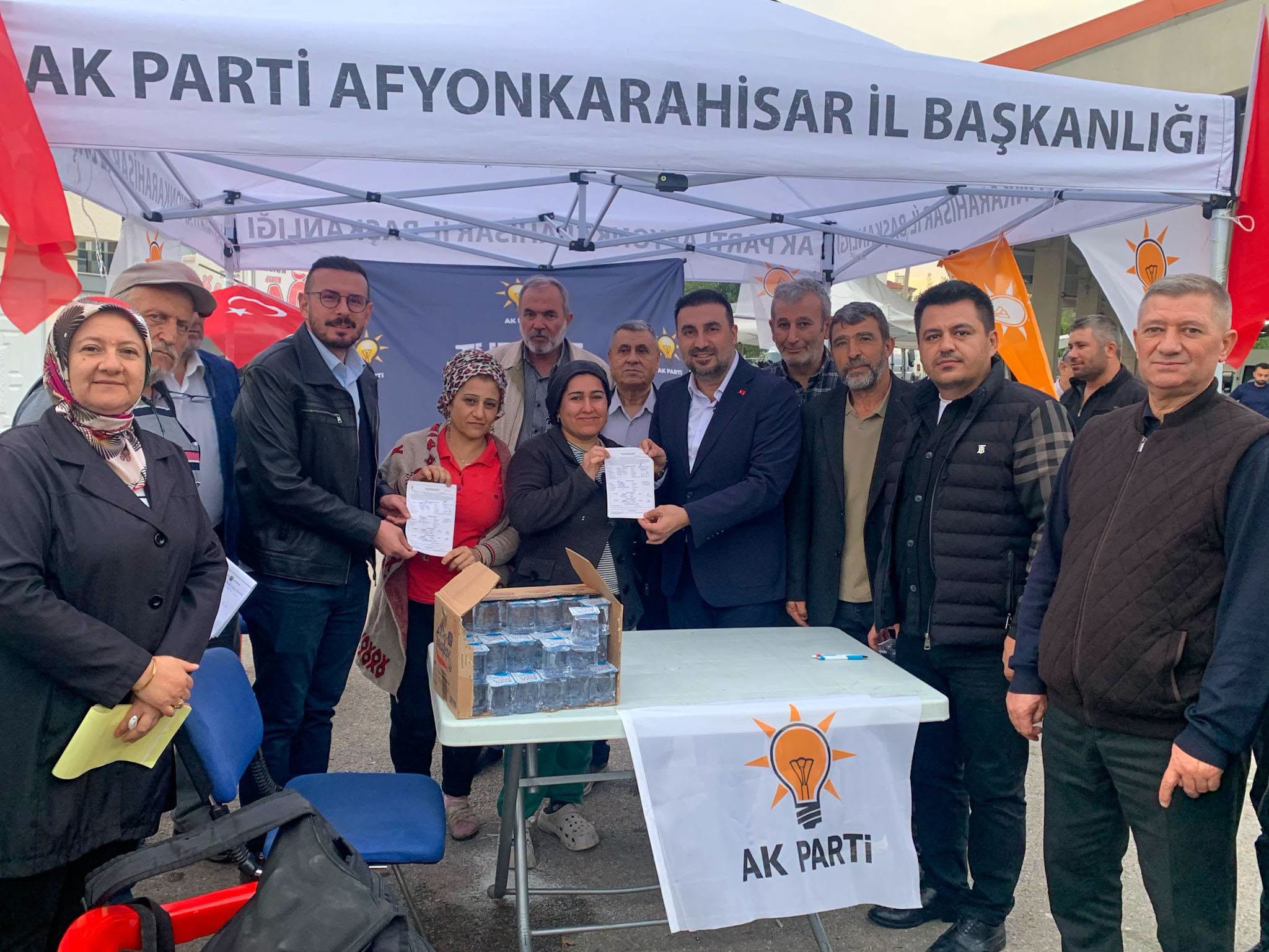 Başkan Kavak, Ataköy Semt Pazarı’nda
