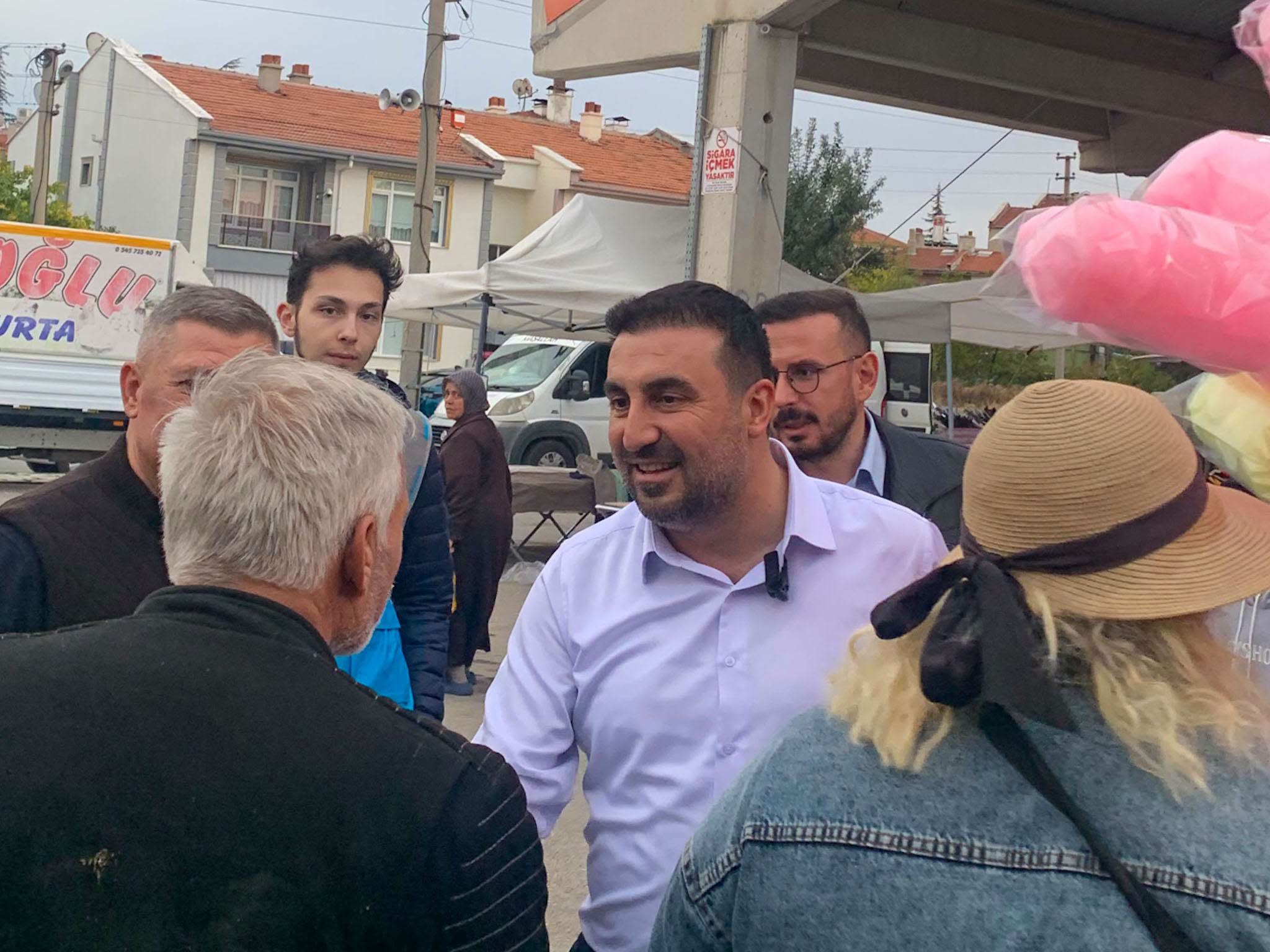Başkan Kavak, Ataköy Semt Pazarı’nda