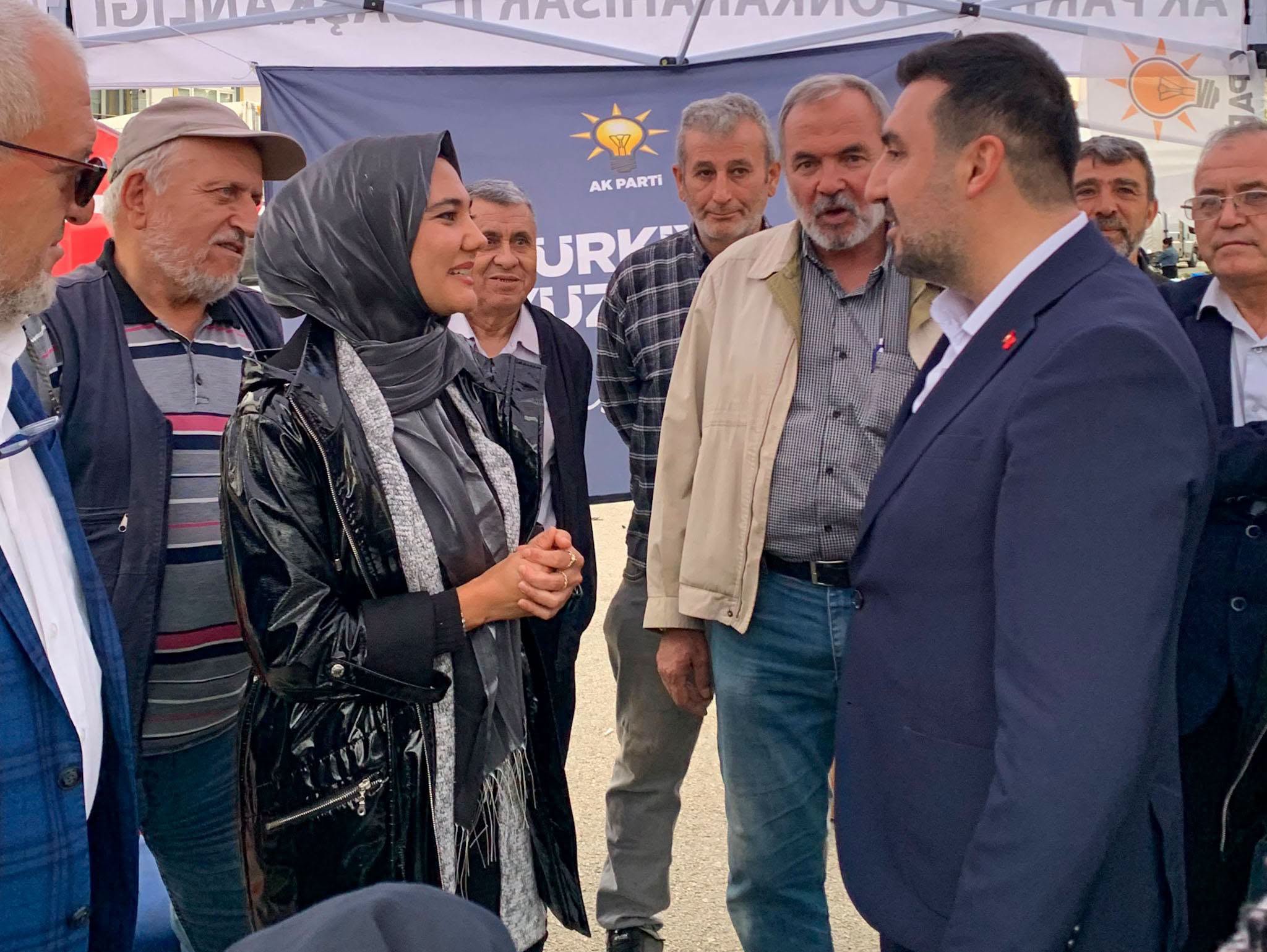 Başkan Kavak, Ataköy Semt Pazarı’nda