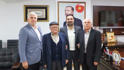 AK Parti Afyonkarahisar İl Başkanı Dr. Özgür Kavak, kendisine hayırlı