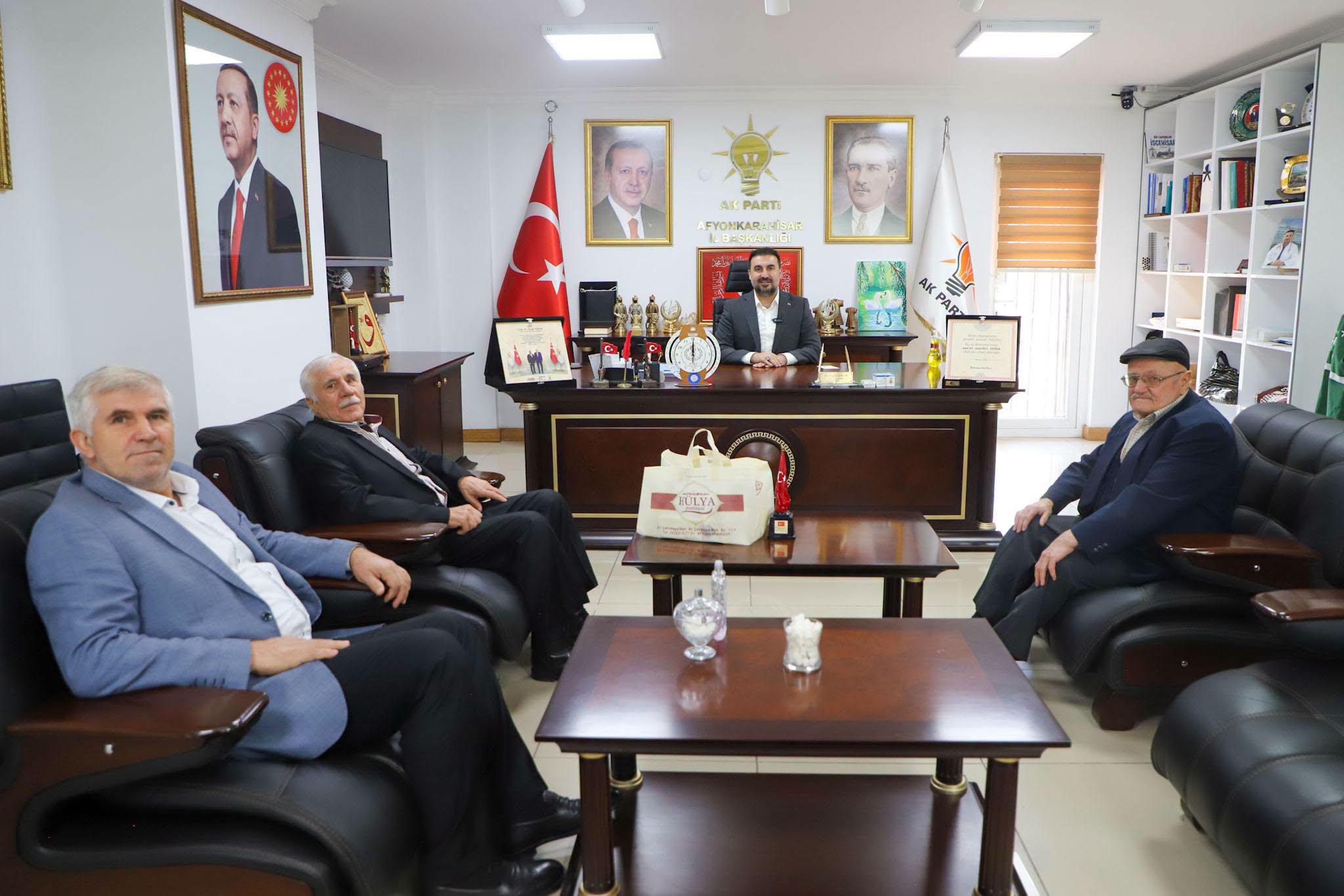 Başkan Kavak, aile büyüklerini ağırladı