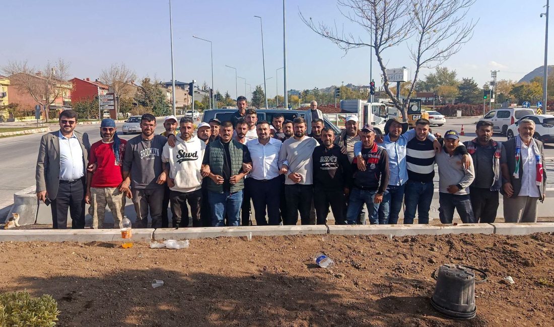 AK Parti Afyonkarahisar İl Başkanı Dr. Özgür Kavak, köy muhtarlarıyla