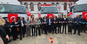 Afyonkarahisar Belediyesi, temizlik hizmetlerinde kullanılmak üzere araç filosuna 3 yeni