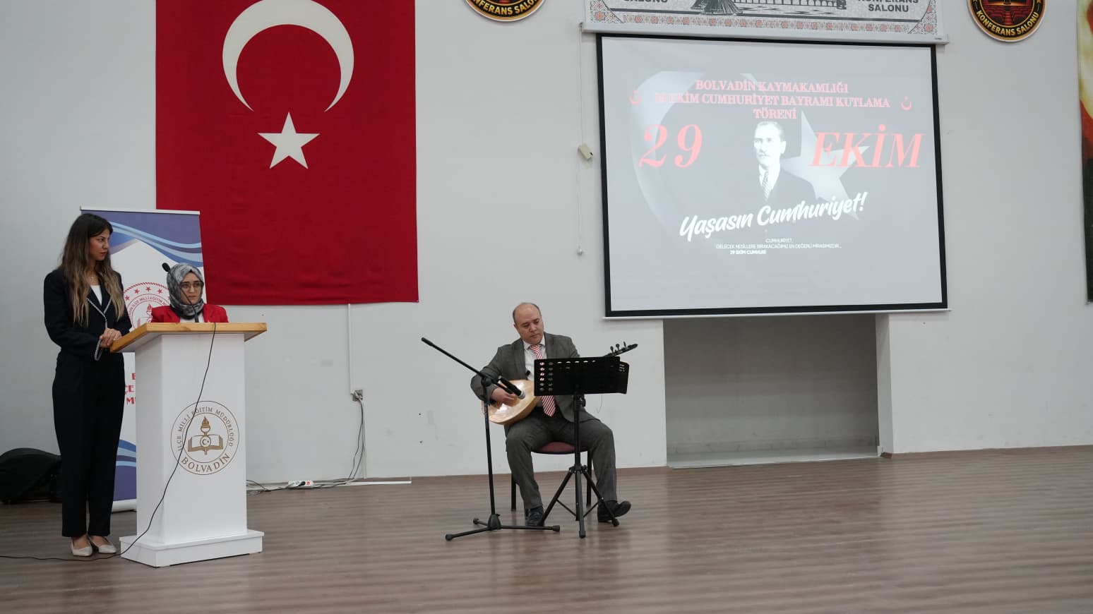 Bolvadin’de Cumhuriyet’in 103. yılı coşkuyla kutlandı