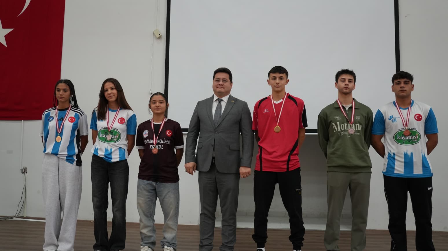 Bolvadin’de Cumhuriyet’in 103. yılı coşkuyla kutlandı