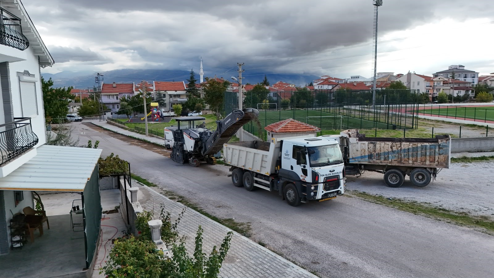 Bolvadin'de alt ve üst yapı çalışmaları sürüyor
