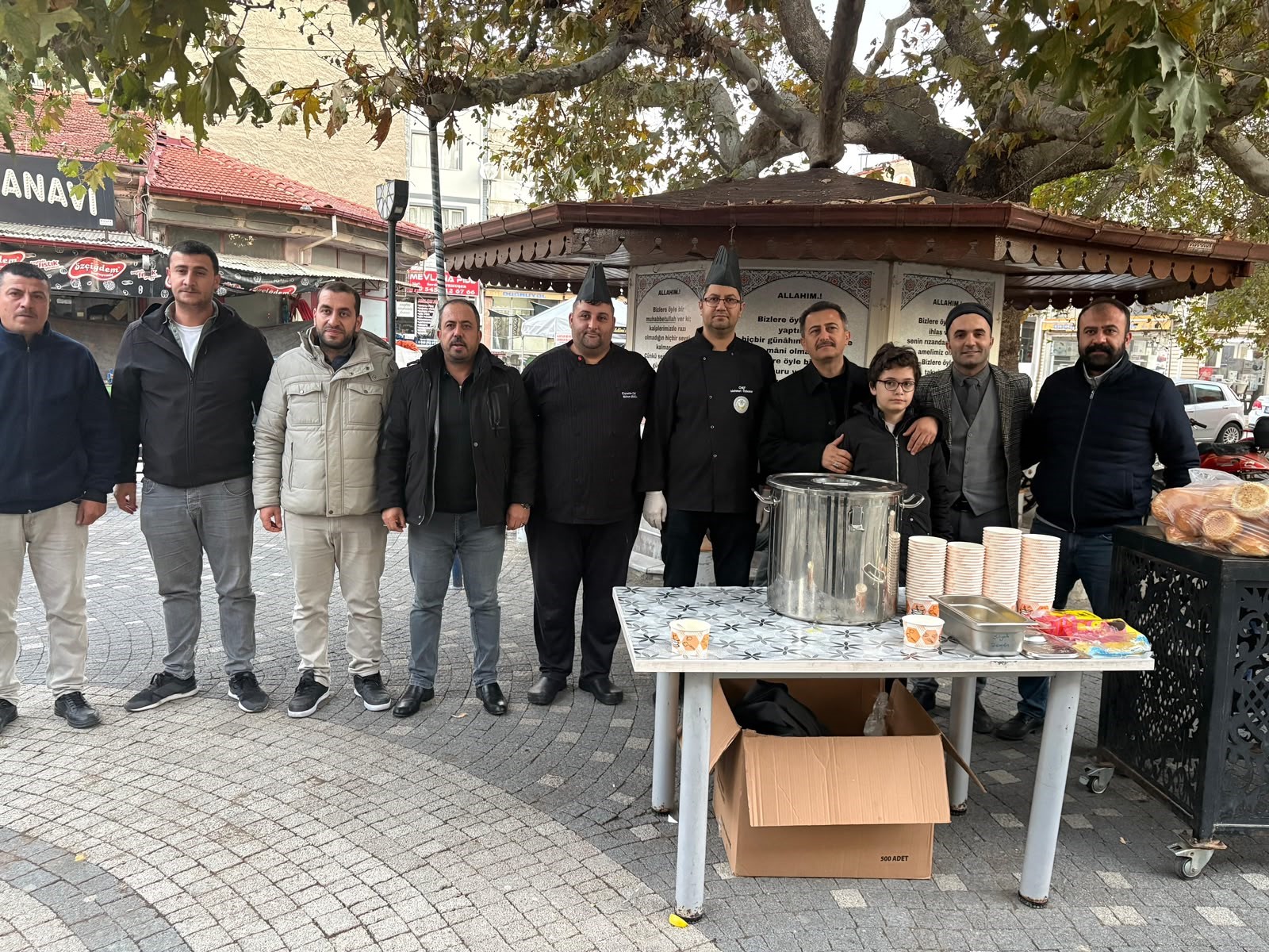 Bolvadin'de gençler sabah namazında buluştu