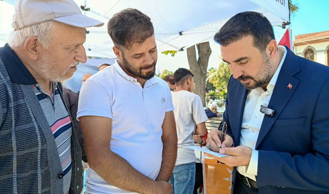 AK Parti Afyonkarahisar İl Başkanı Dr. Özgür Kavak, Zafer Meydanı’nda