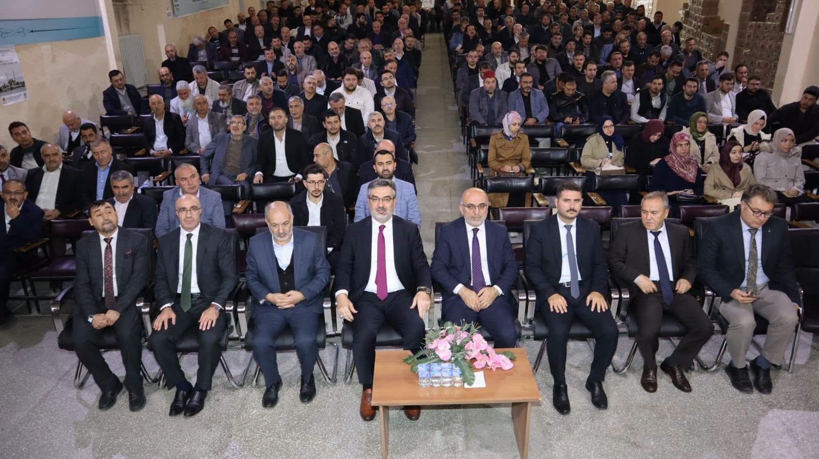 Camiler ve Din Görevlileri Haftası dolayısıyla Afyonkarahisar İl Müftülüğü Konferans