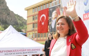 Afyonkarahisar Belediye Başkanı Burcu Köksal, 29 Ekim Cumhuriyet Bayramı dolayısıyla
